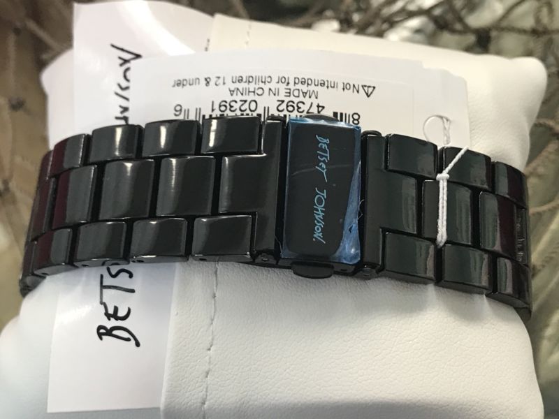 BETSEY JOHNSON BLACK ON BLACK SUGAR SKULL KING CRYSTAL/MOP WATCH