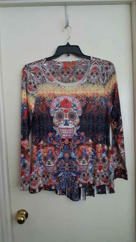 Womens Holiday Traditions Sugar Skull Shirt - Size M