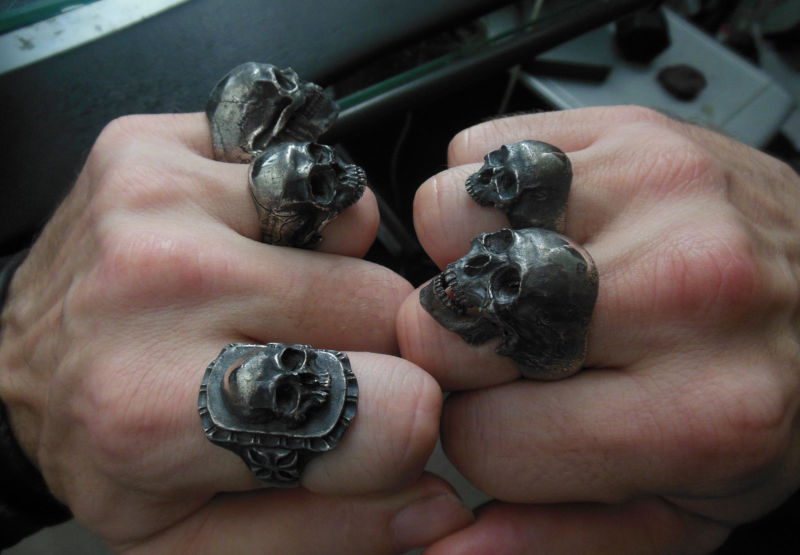 Into The Fire Jewelry - Skull ring Large open jaw with Rubies Men .925 Silver