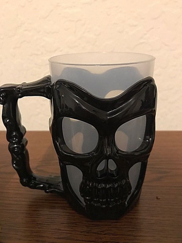 Plastic Skull Mug - Gothic Skull Mug - Pick Black or White NEW