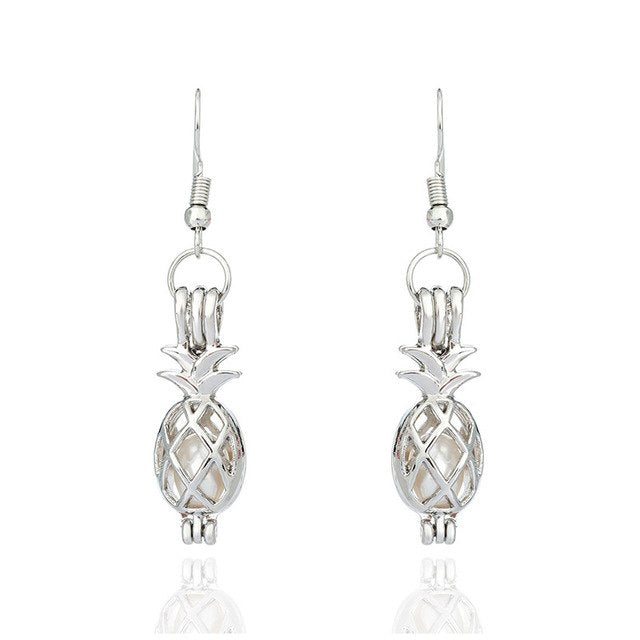 Stylish Glow in the Dark Luminous Earrings Mermaid Pearl Earring or Mermaid Noctilucent Earrings Halloween
