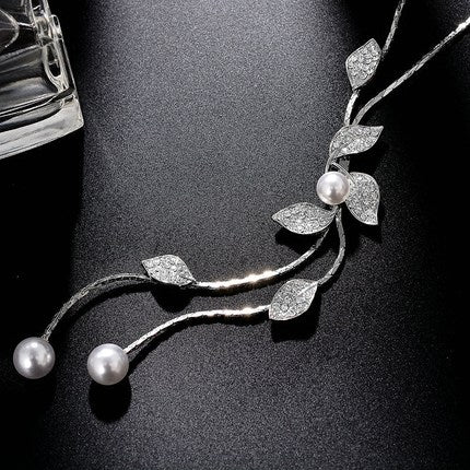 Luxury bohemia Accessories Zircon Snowflake Sweater chain Long Wild snow Necklace Dress Pendant Crystal Jewelry