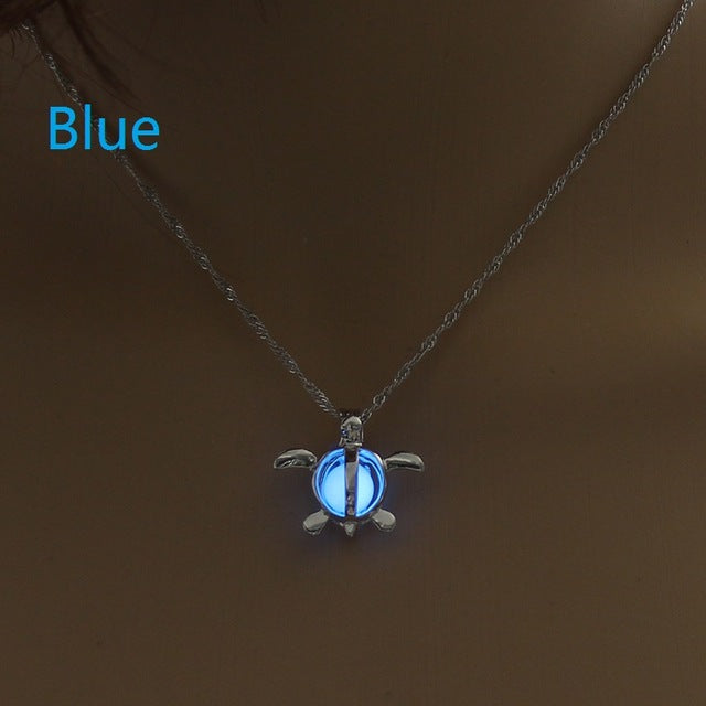 Simple Small Turtle Luminous Pendant Necklace Cute Women Accessories Glowing in the Dark Lovers/Friends Gift Jewelry