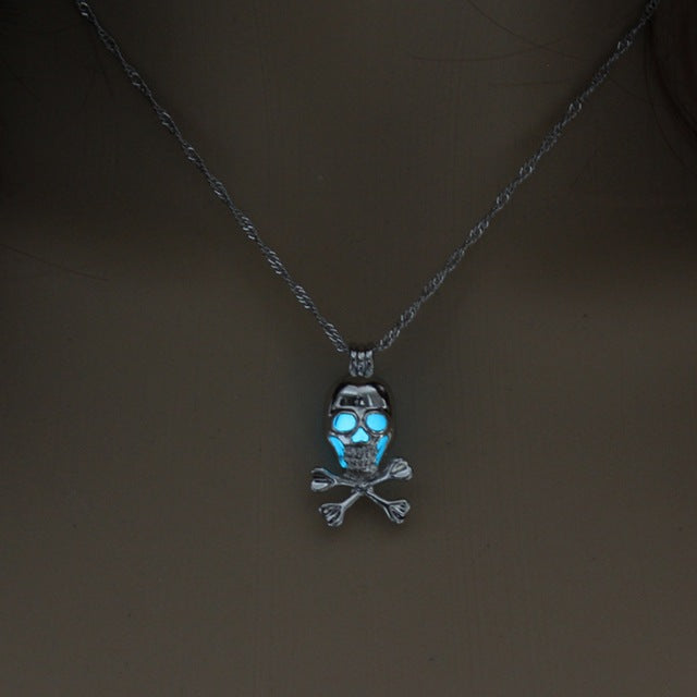 Punk Style Skull Pendant Necklace Luminous Jewelry Silver Color Chain Glow in the Dark Choker Statement Necklace For Women Gift
