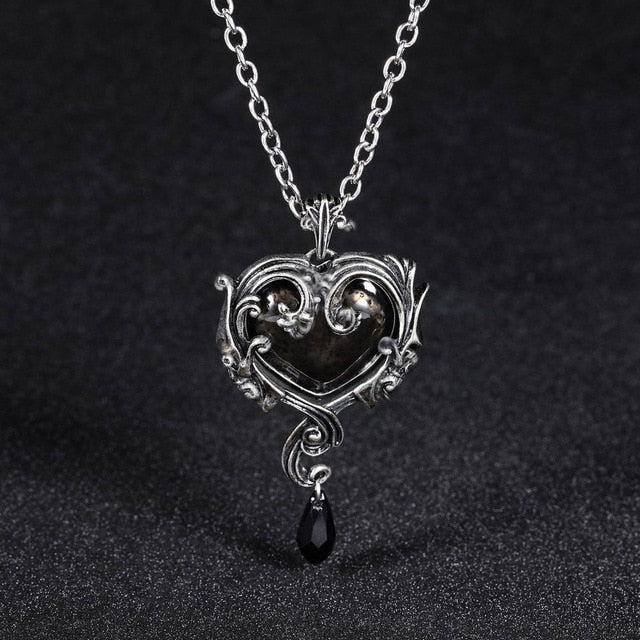Skull Red red peach heart crystal necklace pendant accessories Men Women Jewelry