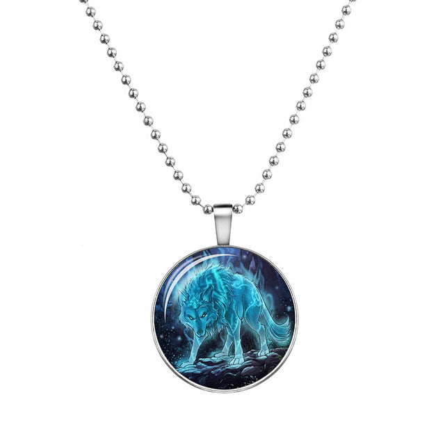 Wolf Cabochon Glass Glowing Pendant Necklaces Fashion Jewelry Silver Plated Chain Glow In The Dark Necklaces Collares