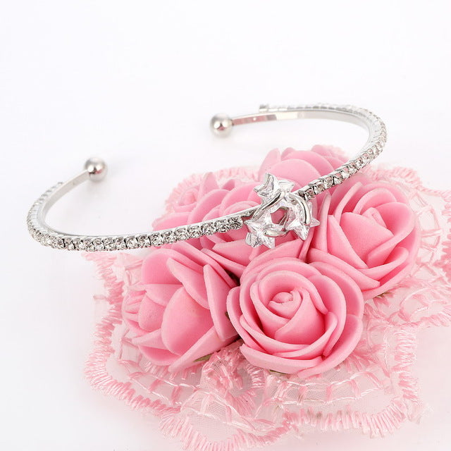MINHIN New Arrival Romantic Butterfly Design Cuff Bracelet High Quality Golden Plated Wedding Bracelet Girl's Banquet Accessory