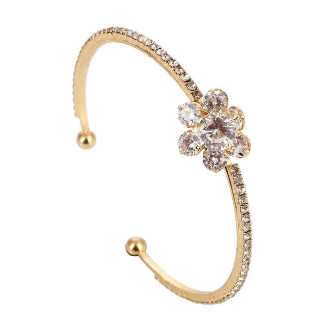 MINHIN New Arrival Romantic Butterfly Design Cuff Bracelet High Quality Golden Plated Wedding Bracelet Girl's Banquet Accessory