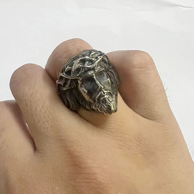 Stylish Men's 18K Golden-Plated Stainless Steel Ring - Vintage Portrait Design, Perfect Gift for Him