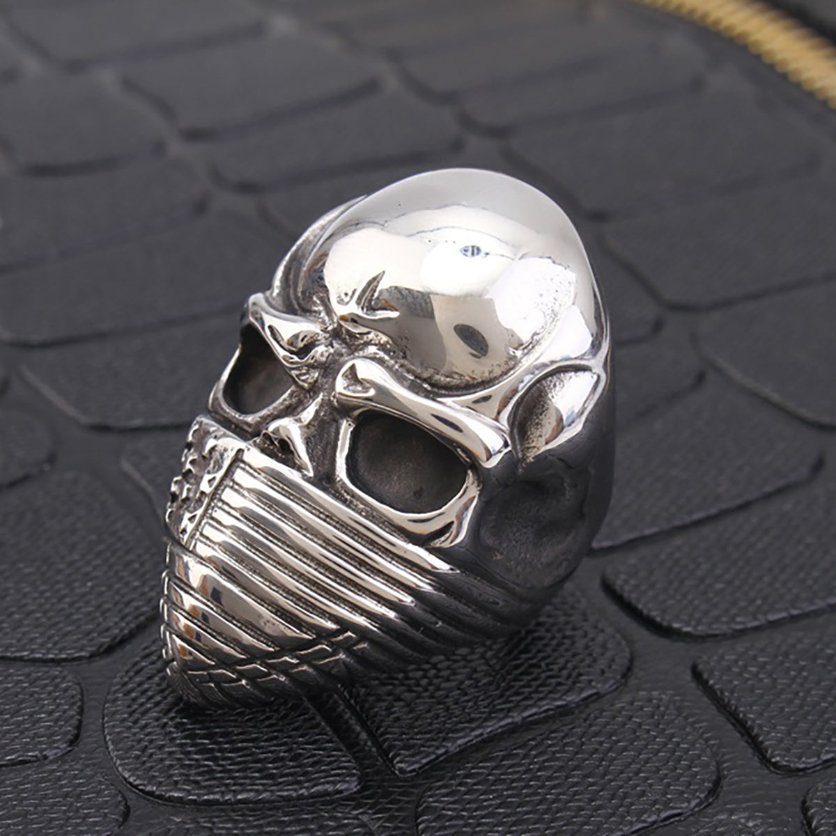 1pc Edgy American Flag Skull Ring - Stainless Steel, Vintage Punk Hip-Hop Style, Polished Finish, Ideal for Halloween & Easter Celebrations