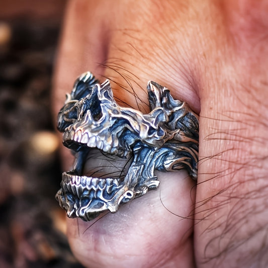 Men's Punk Rock Skull Ring with Wood Grain Design, Engraved Alloy, Fashionable Single Piece