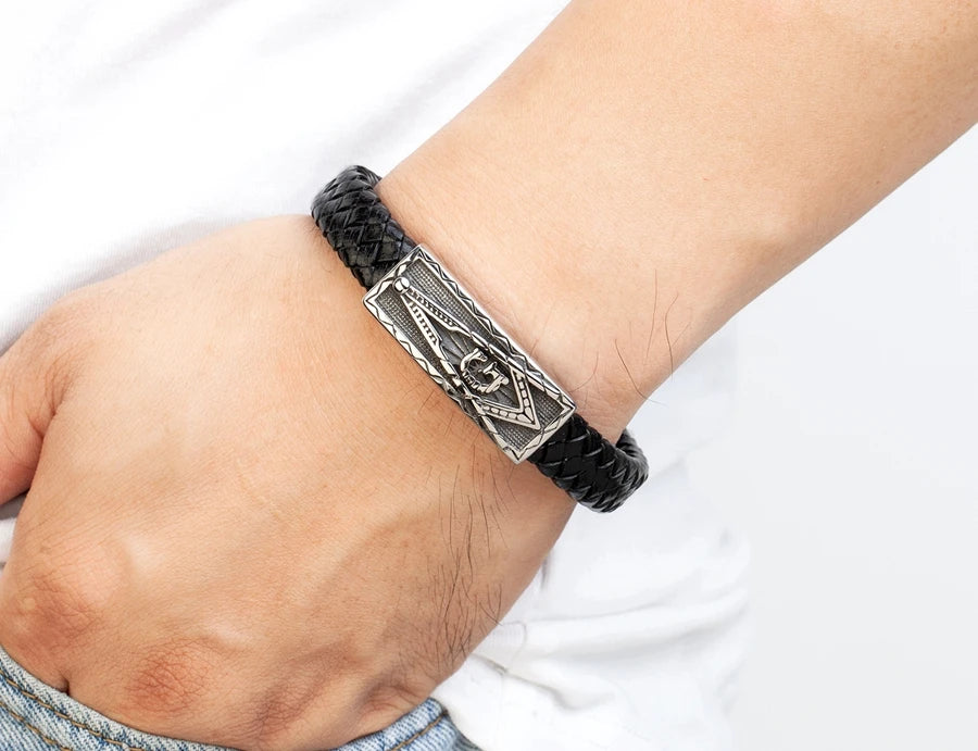 TYO Cool Style Men Leather Bracelets & Bangles Skull Owl Scorpion Snake Braided Wrap Stainless Steel Bracelets For Halloween