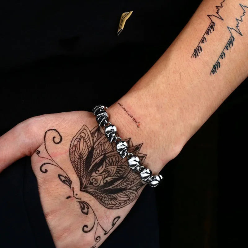 Cool Rock Style Steampunk Skull Bracelet for Men Women Alloy Skeleton Beaded Bracelet Hiphop Tibetan Prayer Beaded Bracelet New