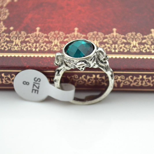 exaggerated personality great pirate captain jack sparrow skull ring vintage Johnny Depp