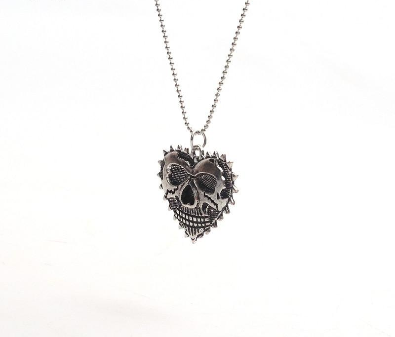 Skull Necklace Punk Vintage European Jewelry Long Sweater Chain Sunshine Heart Pendant Necklaces