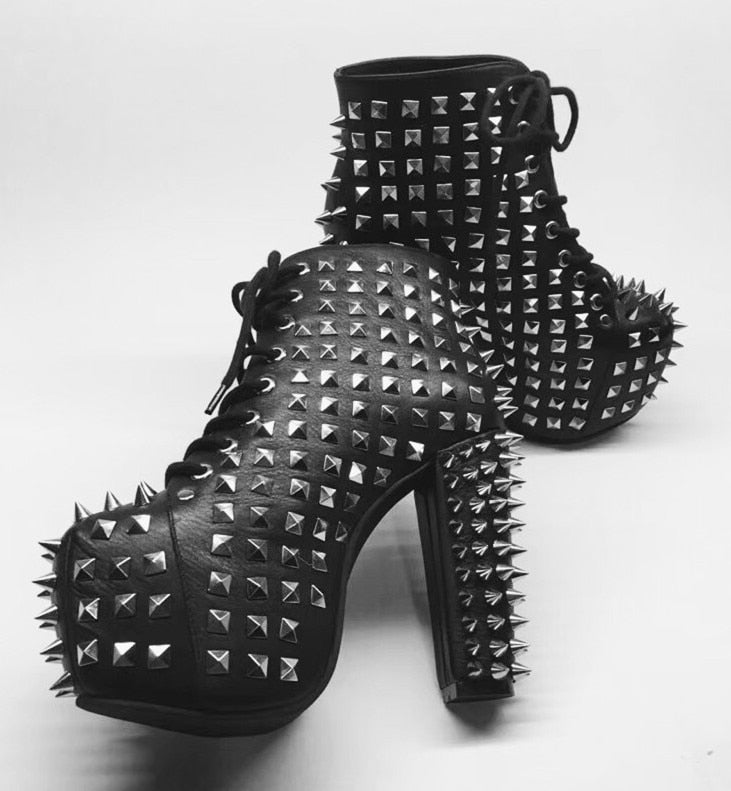 Black Genuine Leather Women Ankle Boots Platform Spike Winter Botas Mujer Punk Design Bottine Femme Shoes Woman Short Botines