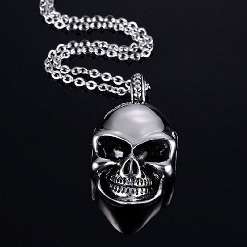 chain necklaces pendants fashion jewelry on the neck man