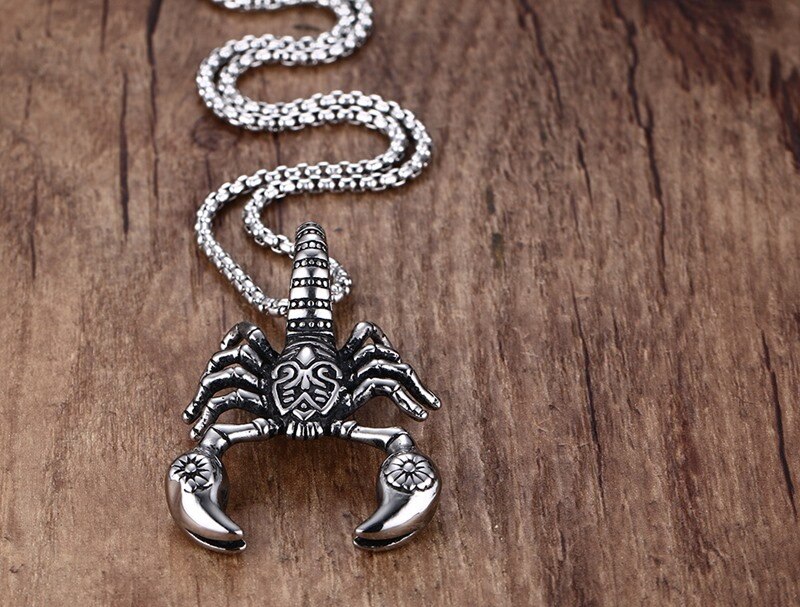 Impressive Men Tribal Scorpion King VERY VENOM Pendant Necklace