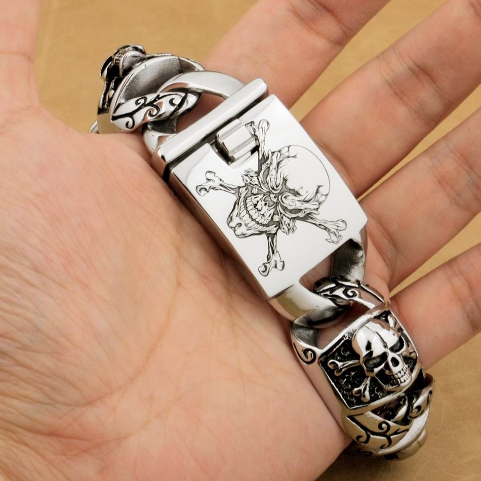 Stainless Steel Deep Laser Engraved Pirate Skull Mens Boys Biker Rock Punk Bracelet 5T102