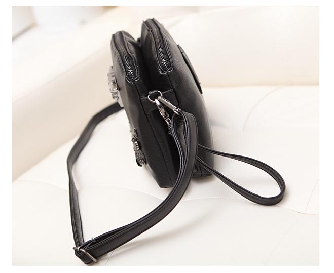 2019 designer women tassel skull chain bag PU