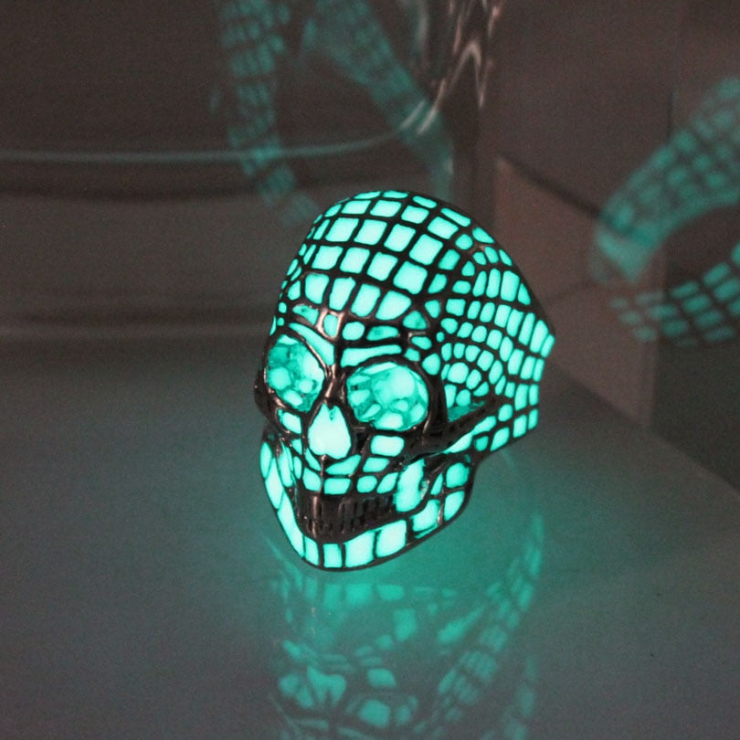 New glow ring skull Ring men women Glowing Ring Luminous