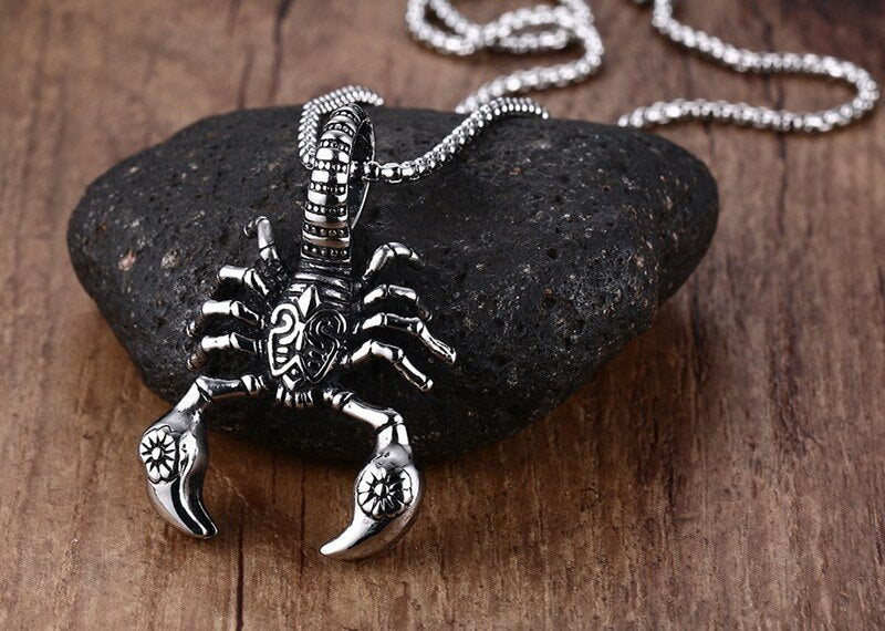 Impressive Men Tribal Scorpion King VERY VENOM Pendant Necklace