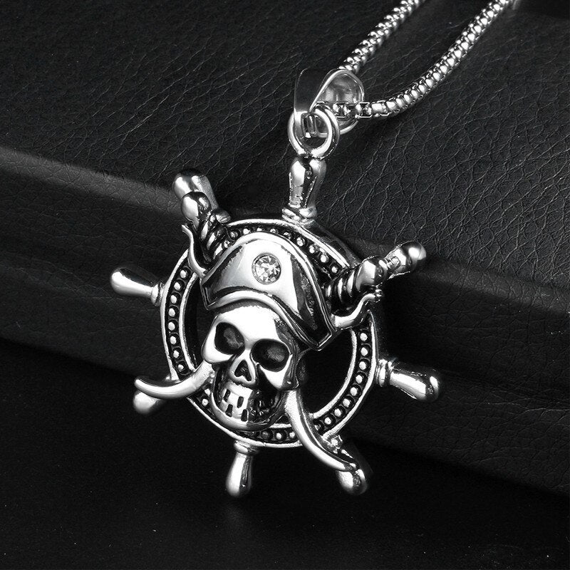 RIR Pirate of The Caribbean Necklace Dead Pirate Skull