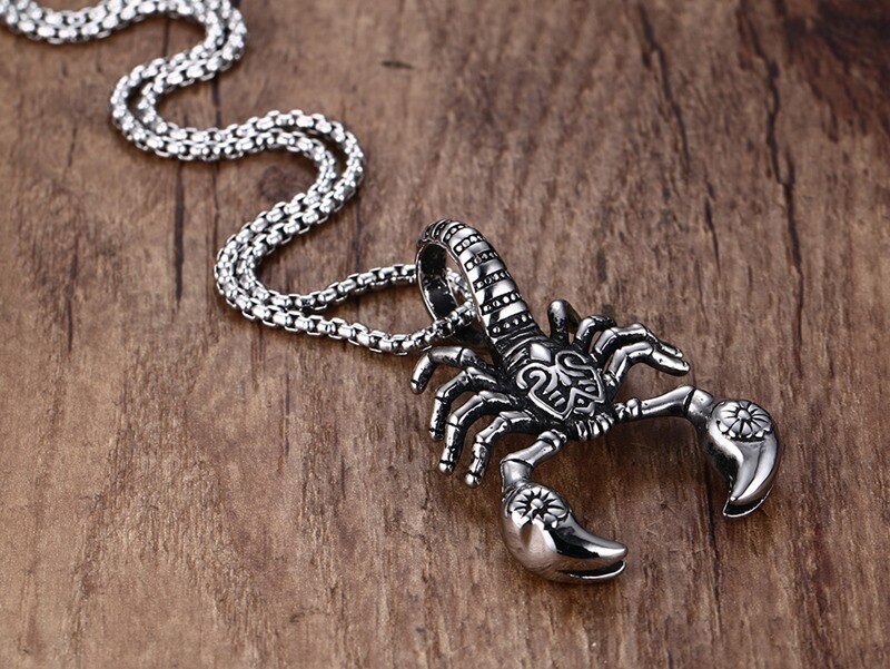 Impressive Men Tribal Scorpion King VERY VENOM Pendant Necklace