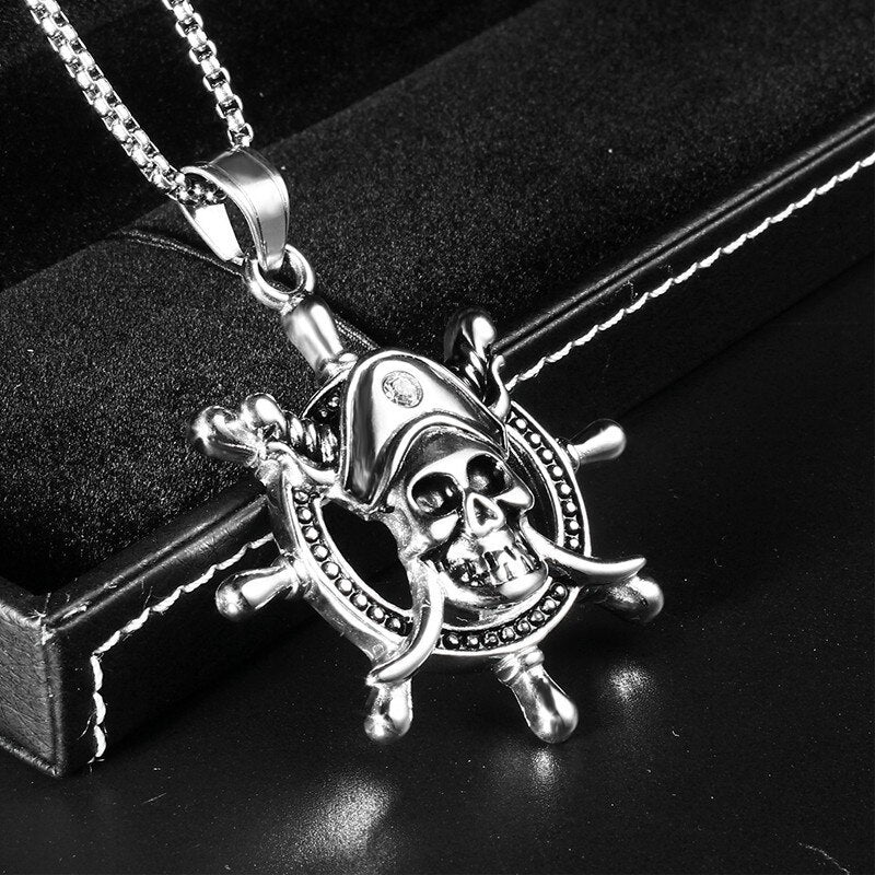 RIR Pirate of The Caribbean Necklace Dead Pirate Skull