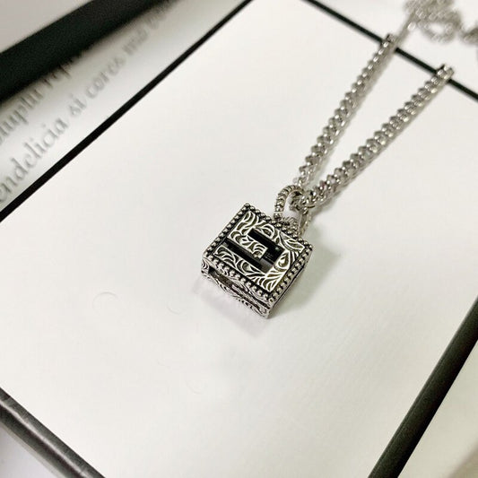 2020 unisex luxury jewelry vintage square G letter pendant couple necklace
