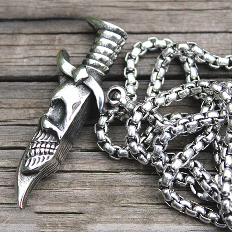 Fine Hand-made Retro Domineering Solid Double-sided Skull Dagger Pendant Men and Women Jewelry Necklace