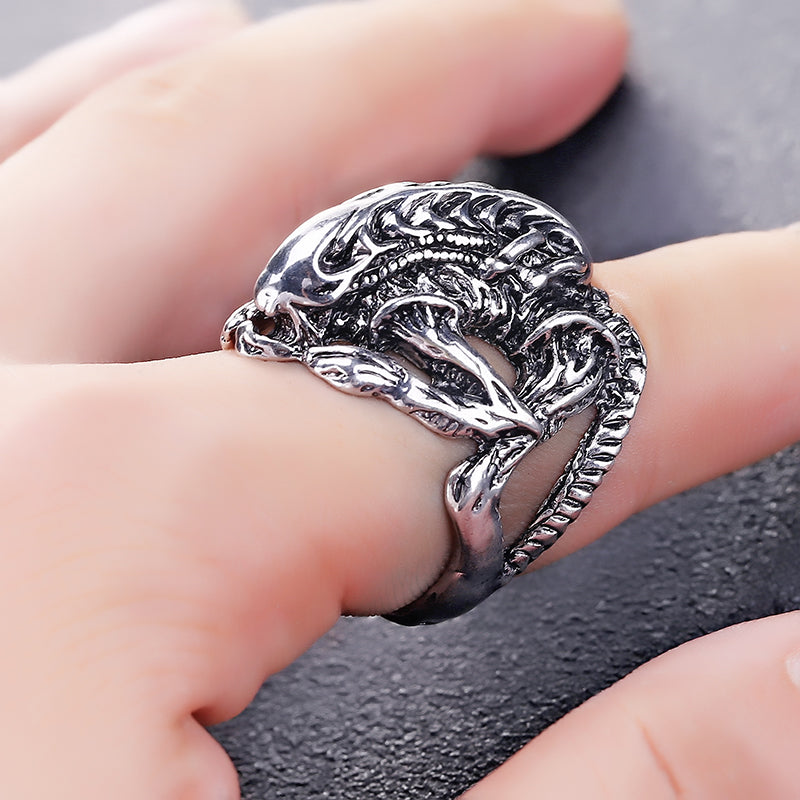 Hot selling  AVP Alien Predator Punk Ring Alien Warrior Rings Cool Jewelry Animal Skull Biker Ring For Men and Women