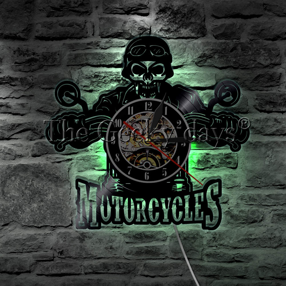 Motorcycles Bikers Classic King Skull Vinyl Record Wall Clock Skull in Helmet Racer Wall Clock Wall Watch Motorcycle Lover Gift