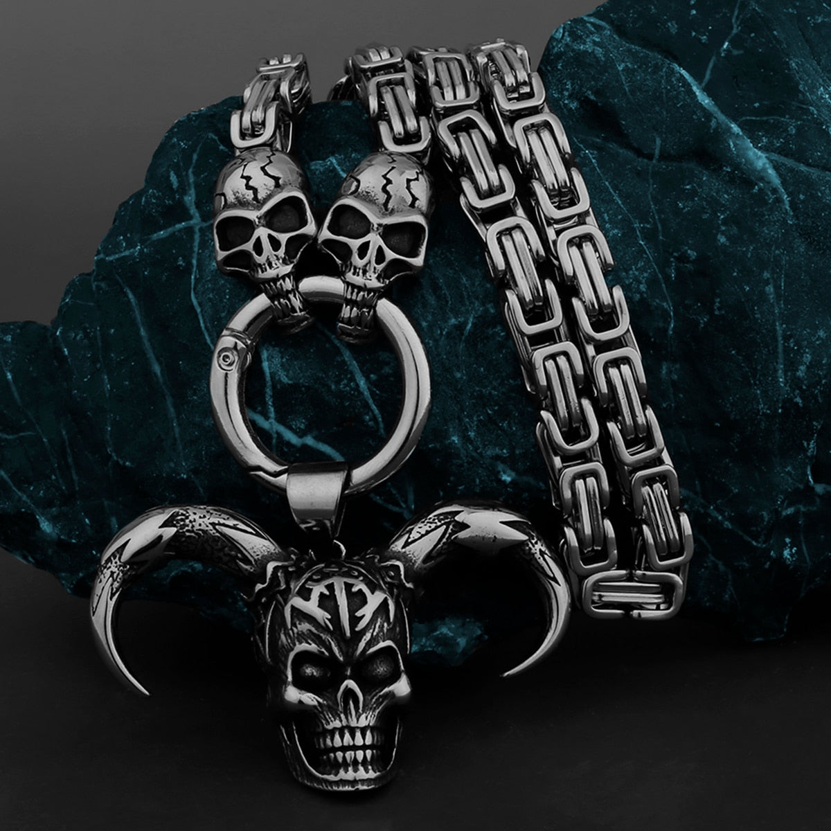 Demon Clown Skull Pendant Ghost Head Necklace Men&#39;s Charm Stainless Steel Necklace Boyfriend Gothic Jewelry Gift