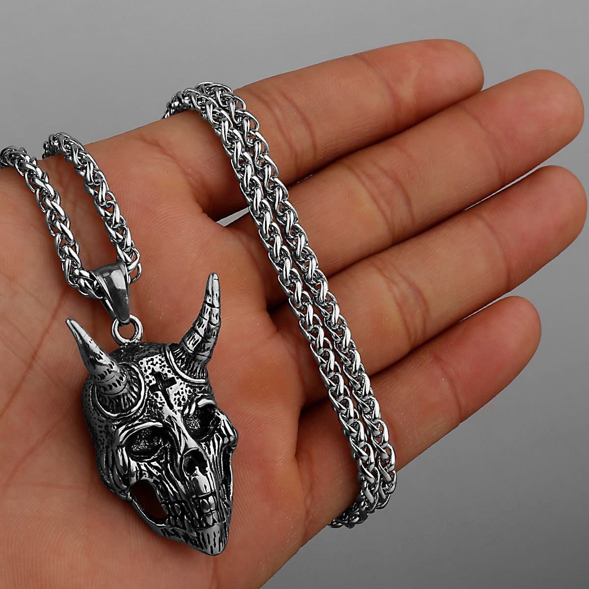 Retro Skull Demon Goat Head Pendant Men's Domineering Fashion Titanium Steel Stainless Steel Pendant Necklace Gift Jewelry