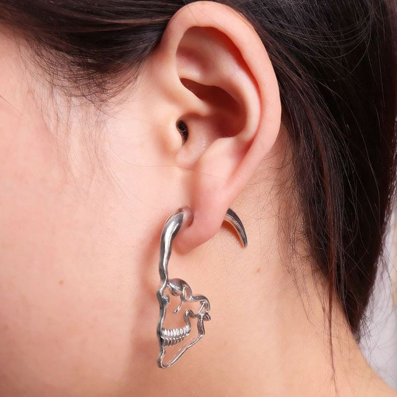 Vintage Antique Silver Color Love Heart Eyes Skull Hoop Earrings for Women Punk Party Skeleton Jewelry mujer moda
