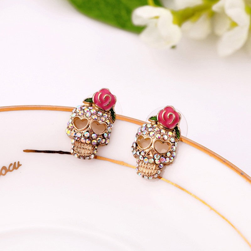 Wholesale Women Cute New Fashion Vintage Stud Earrings Fashion Pattern Skull Earring Jewelry Gifts