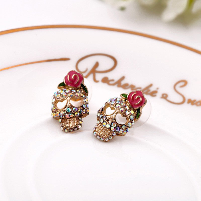 Wholesale Women Cute New Fashion Vintage Stud Earrings Fashion Pattern Skull Earring Jewelry Gifts