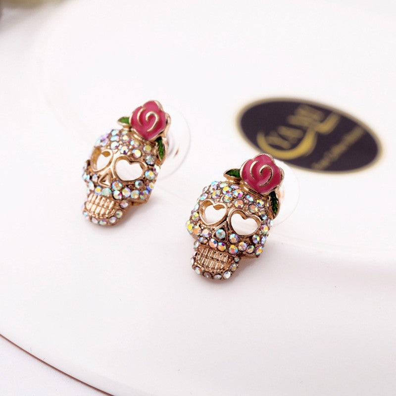 Wholesale Women Cute New Fashion Vintage Stud Earrings Fashion Pattern Skull Earring Jewelry Gifts
