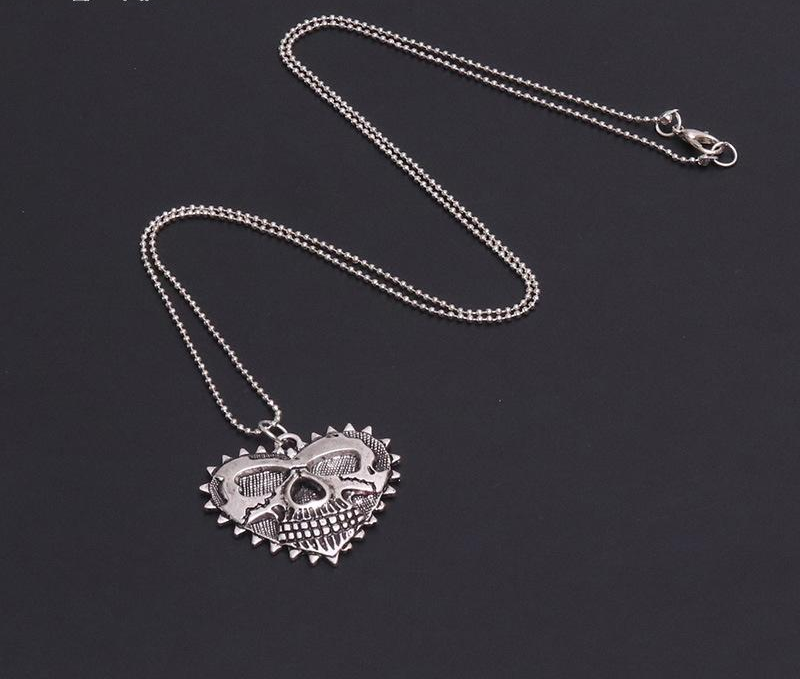 Skull Necklace Punk Vintage European Jewelry Long Sweater Chain Sunshine Heart Pendant Necklaces