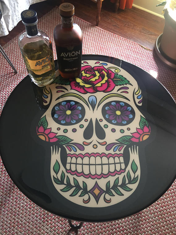 Day of the dead Sugar Skull table!! Perfect for music room, living room, man cave and more! Halloween!Day of the dead Sugar Skull table!! Perfect for music room, living room, man cave and more! Halloween!