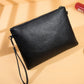 DAEYOTEN Famous Brands Men&#39;s Clutch Handbag Rivets Decoration Envelope Bag Unisex Pu Leather Handbags 2019 Free Shipping ZM0379