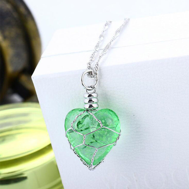 Caxybb Fashion New Creative Luminous Heart Crystal Pendant Necklace Glow In The Darkness