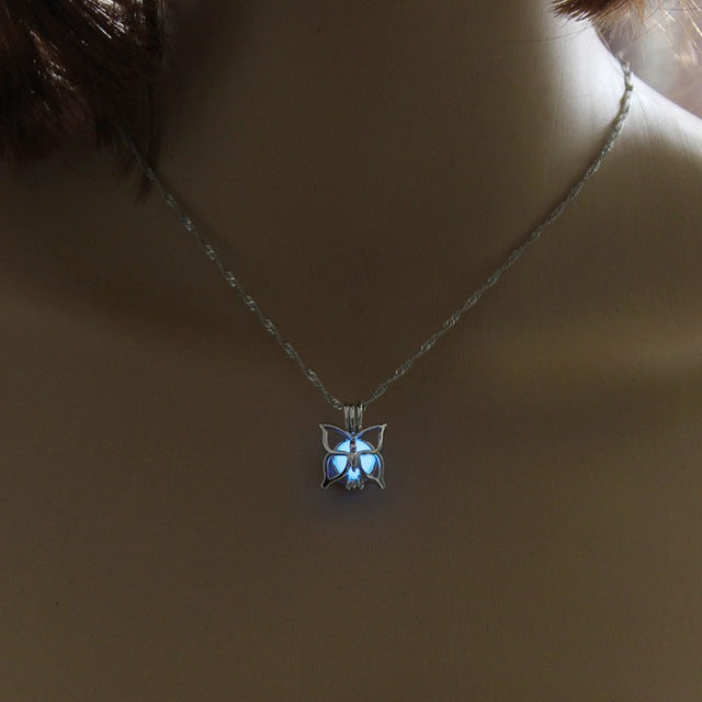 Butterfly Necklace Glow in the Dark 3 Colors Luminous Jewelry Charm Choker