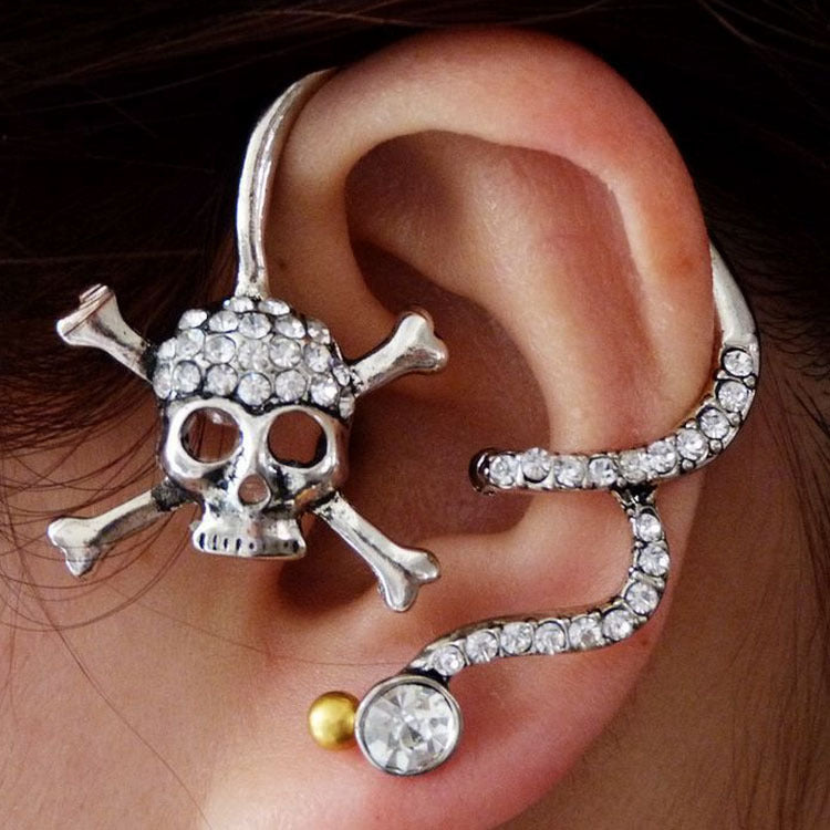1PCS exaggerated punk style Rhinestone skull stud earring fashion