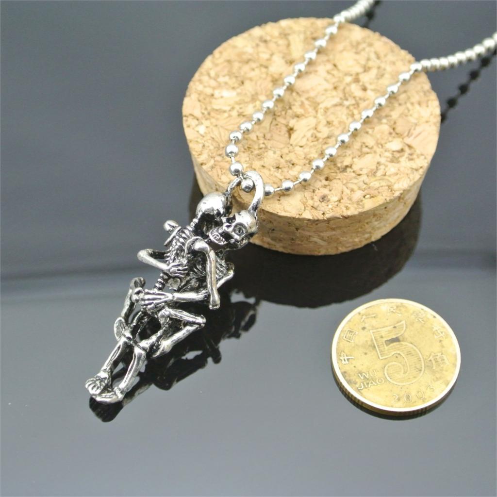 Love Pendant Necklace Men Women Infinity Love Necklace Silver Plated Couple Skulls Hug Chain
