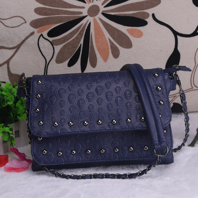 New fashion Messenger bag soft leather chain bag rivets skull black female bag models