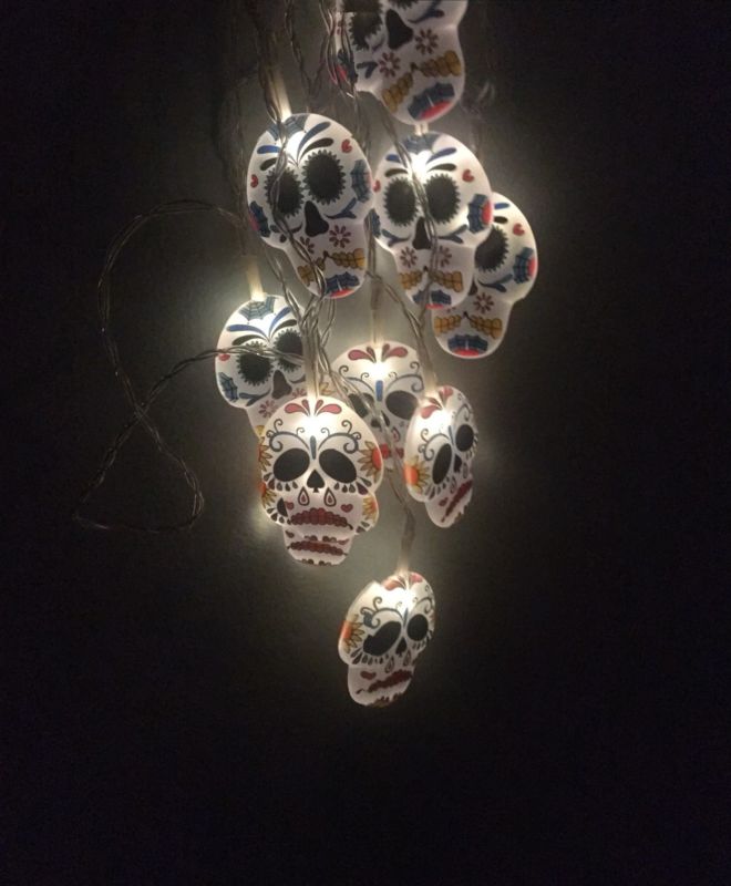New In Retail Box Sugar Skulls String of 10 LED Lights Rare! Battery 10'