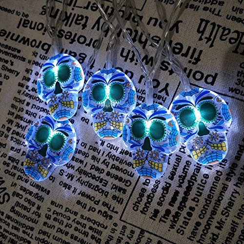 Skull Fairy String Lights 10 LED 2-Lighting-Mode Powered by 2 AA-Batteries