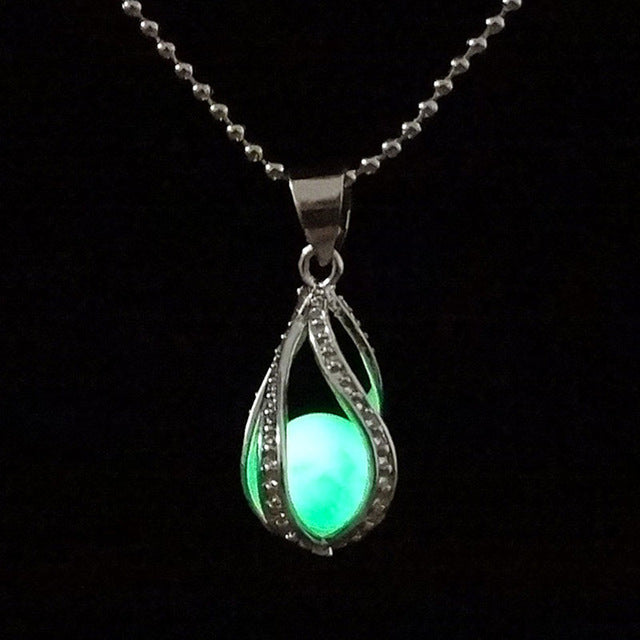 Newly Fashion Teardrop Necklace Glow in the Dark Pendant the Little Mermaid Romantic 4 Colors KQS